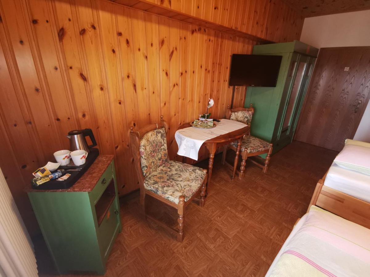 Pension Adler Bannholz Bagian luar foto